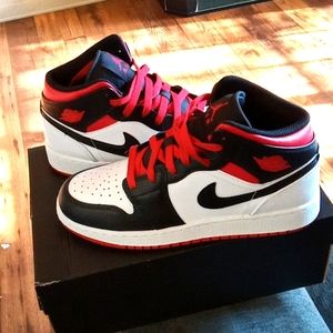 Air Jordan1 Mid